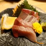 新鮮な魚と大分名物とり天が自慢の居酒屋 みどり屋 - 