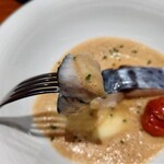 馳走西健一 - 甲殻類の泡立てたソース