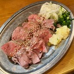 Sumibiyaki Sakaba Yocchan - ごま塩葱レバー 380円