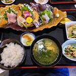 どん亭 - お刺身定食