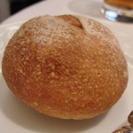 ラ・トルテュ - ランチＡコース～パン