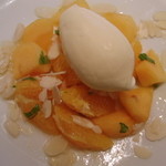 ラ・トルテュ - ランチＡコース～デザート（みかんと柿のデザート）