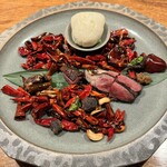 上方中華 新瓊 - 真鴨を自己流ハンバーガーに