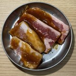 焼肉ホルモンまるよし精肉店 - バラカルビ&豚とろプレゼント