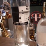 クラフトパブ ブライアンブルー - 紅桜庭園のジン