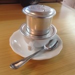 Kunitachi Saigon Sakura - 抽出中のベトナムコーヒー