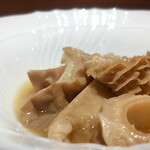 commedia - 米沢牛ハチノスとギアラ、野菜煮込み