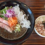 Menya Isshou - 限定【虹龍】と80円のランチチャーシュー丼。