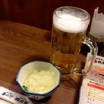 元祖やきとり串八珍 - 生ビール、お通し