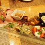 トラットリア・アルモ - 前菜盛り合わせ（2013年12月）