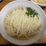 手打ちうどん ぶれーど・う - かけうどん 430円の中盛り+200円（2024年1月）