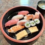 しほう田 - にぎり鮨ランチ … ¥1,300円（税込）