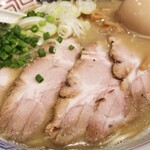 塩そば専門店 桑ばら - 鴨脂とうるめの塩