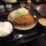 Tonkatsu Hisago - 特上ロースとんかつ定食　2,100円（税込）