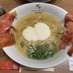 黄金の塩らぁ麺 ドゥエイタリアン - 