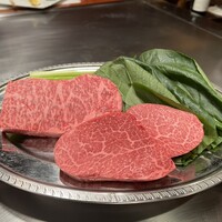 ステーキ＆ワイン オクソン - 奥が神戸牛、手前がシャトーブリアン（だったと思う）