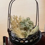 お食事処 楽 - 天ぷら盛合わせ　揚げたてサクサク