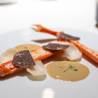 レストラン オオツ - 2024.1 富山産焼きズワイガニ 蟹味噌ソース 百合根 フランス産黒トリュフ