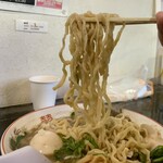 らー麺　Do・Ni・Bo - ビロビロ太麺をリフトUP⤴️
