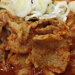蒙古タンメン中本 - 特製辛し肉アップ