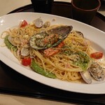 パスタの釜 - 料理写真: