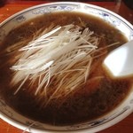Oshokujidokoro Toki - ネキチャーシューメン 950円
                      
                      このスープの色！
                      コクがすごいんです！
                      
                      めっさ久しぶりに来たよ！