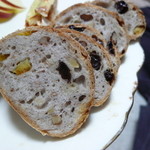 ショパン - 木の実パン断面