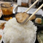 わ楽 - 皮の焼き目はパリパリ、身はふわふわ
