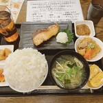 わ楽 - 生ブリ塩焼き定食　R6.1.13