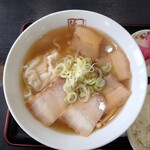 喜多方ラーメン坂内 岩槻店 - これが、喜多方わんたんラーメン✨