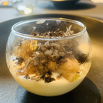 プレゼンテ スギ - ⑰ 虎河豚白子+アラ出汁+スギ鶏卵のフラン、アラ出汁をGVした身の発酵バターのソテーと2種の神奈川県産トリュフのせ