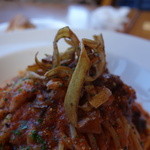 TRATTORIA La Wasabi - 牛蒡のフリッター、濃厚なトマトソースに抜群に合います＾＾パスタに絡めながら食べます。格別な味わいの世界に・・・！