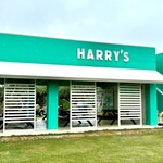 HARRY'S Shrimp Truck - テラス席から寒過ぎて車内に