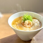 酒楽亭 空庵 - 空庵的海老雲呑麺