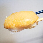 いざなみ - 脂の乗ったサワラの漬け。青唐辛子醤油と相性抜群！