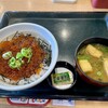 Nakau - いくら丼(890円)と季節の味噌汁(120円)