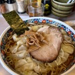 春木屋 - わんたん麺、大盛り