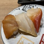 回転寿司 鮮 - 貝三貫