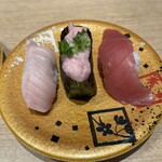 回転寿司 鮮 - ビントロ　中落ち軍艦　赤身