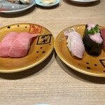 回転寿司 鮮 - 中トロ　マグロ三貫