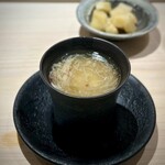 Sushi Nishizaki - ■湯葉と蟹餡の茶碗蒸し
                        うまうまです(^^)