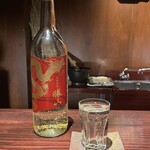 勝山 祥龍献瑞 純米大吟醸 金粉入り 赤金ラベル