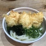 honkakuteuchiudommemmusubi - とり天うどん