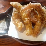 武兵エそば - げそ天(400円也) 揚げたてサクサク‥茶塩ならぬ塩コショウで…