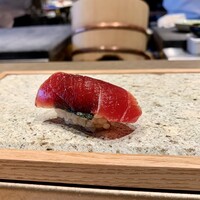 鮨トキドキ串 海老虎 - 赤身漬け
