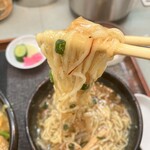 中国料理 頤和園 - リフト