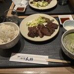 Gyuutan Yaki Morinomiyako Tasuke - 