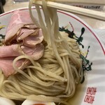 つけめん金龍 - 麺の弾力抜群。