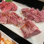 Koube Gyuu Koshitsu Yakiniku Techangun - 