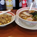 幸楽苑 - 料理写真:半ちゃんらーめん 790円